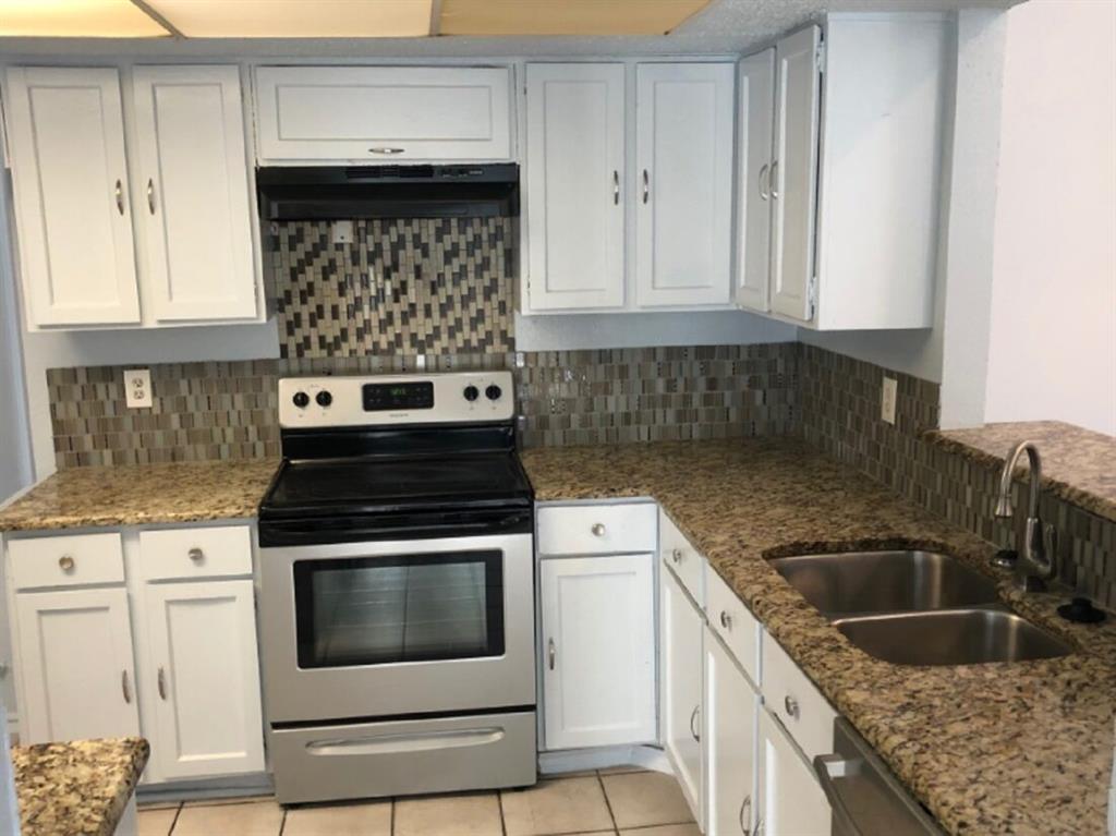 2205-2207 Heritage Circle 2205