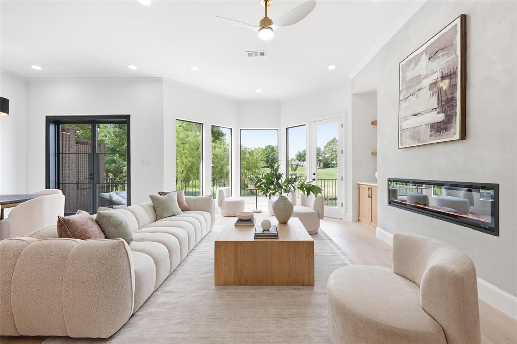 5644 Gleneagles Drive