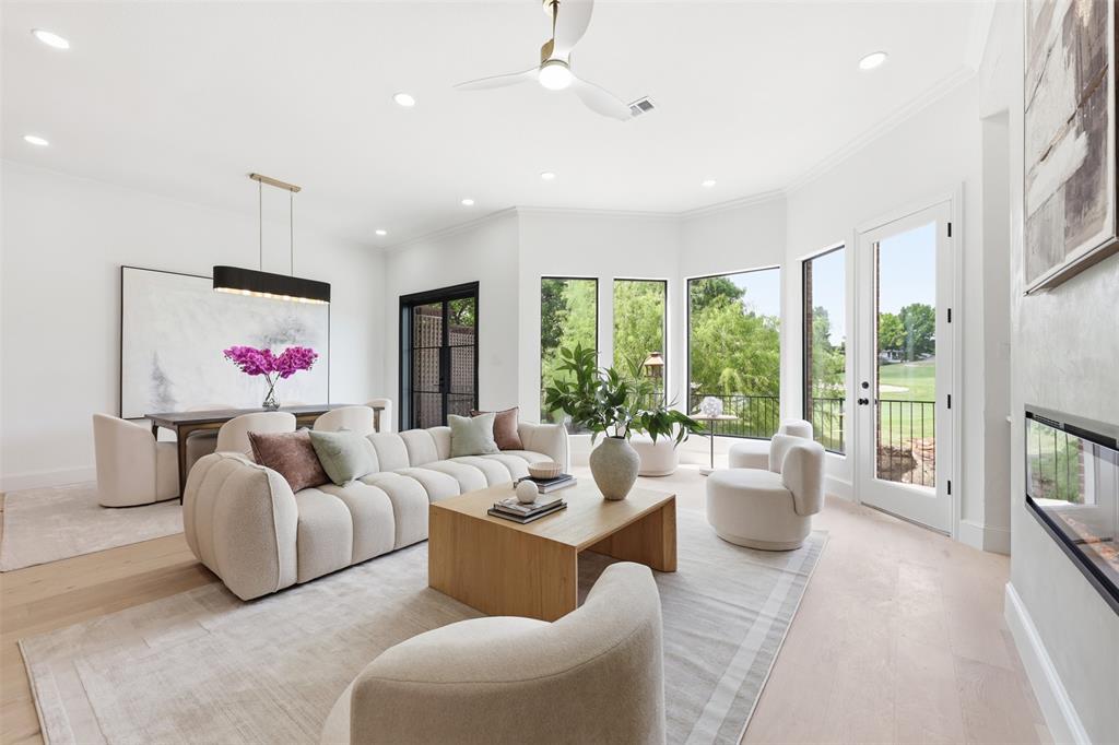 5644 Gleneagles Drive