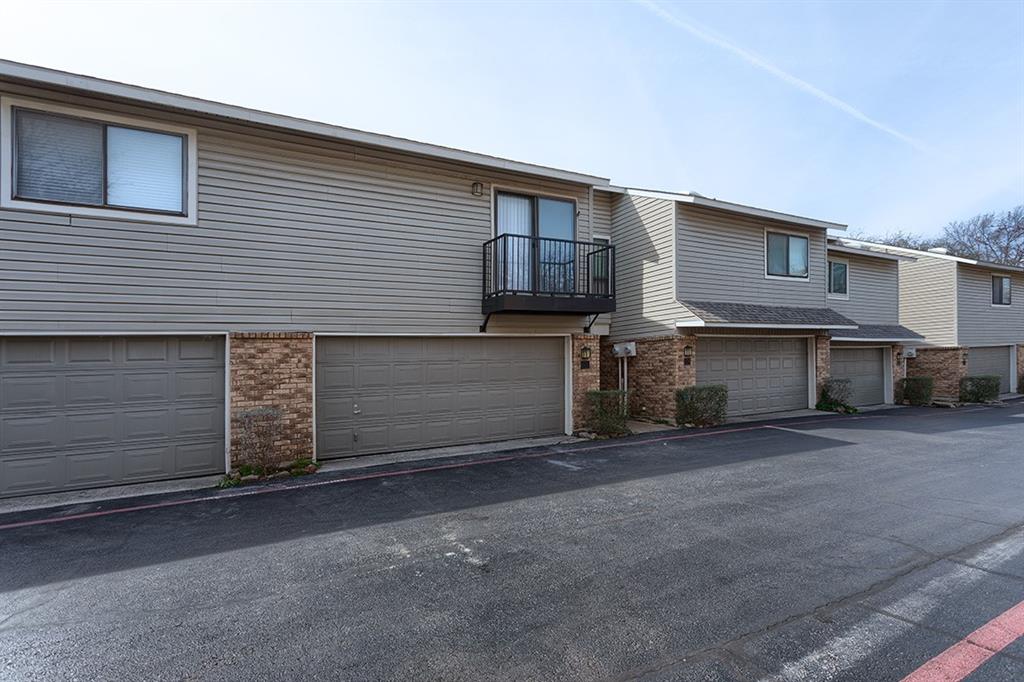 Claymore Park Condos - Residential