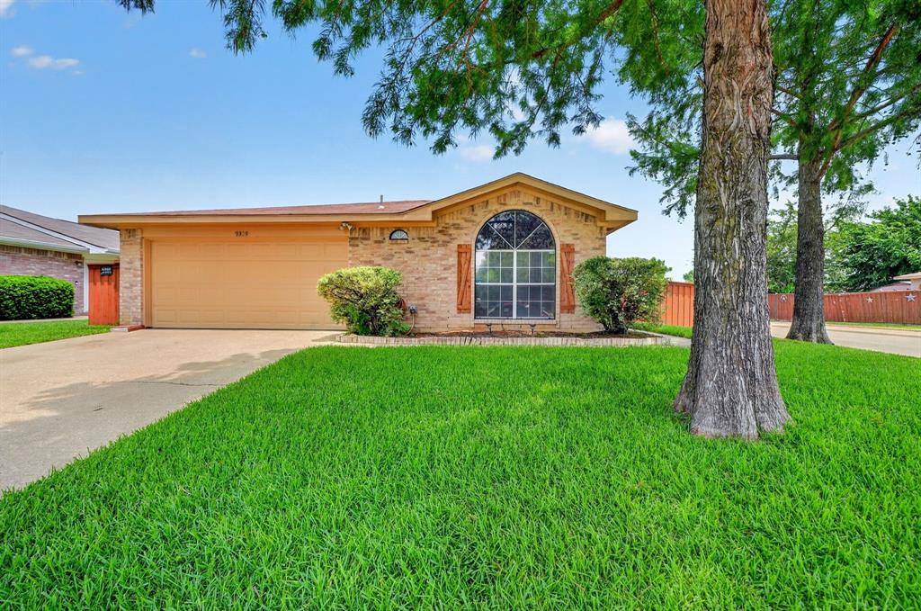 9339 CRIMNSON Court
