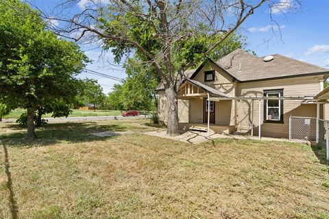 A home in Mineral Wells