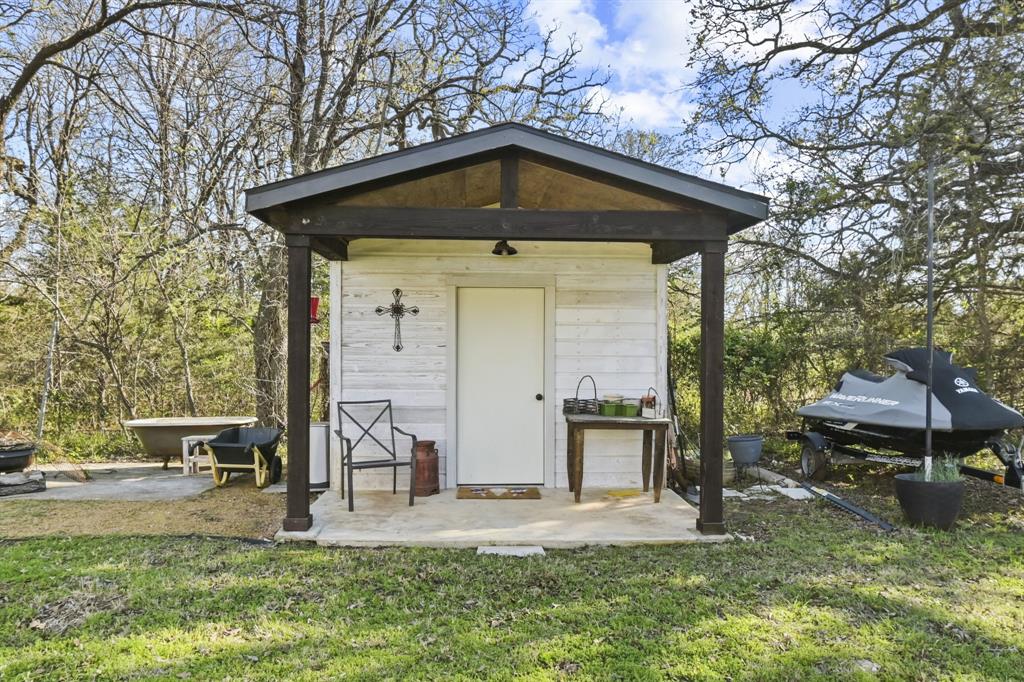 BOOKER SHIELDS A-G0059 - Residential