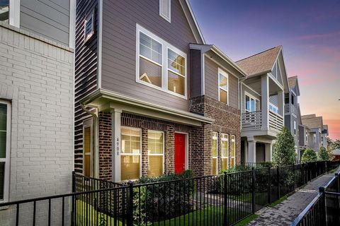 Photo of 4908 Deavers Lane, Fort Worth, TX 76114 (MLS # 21120857)