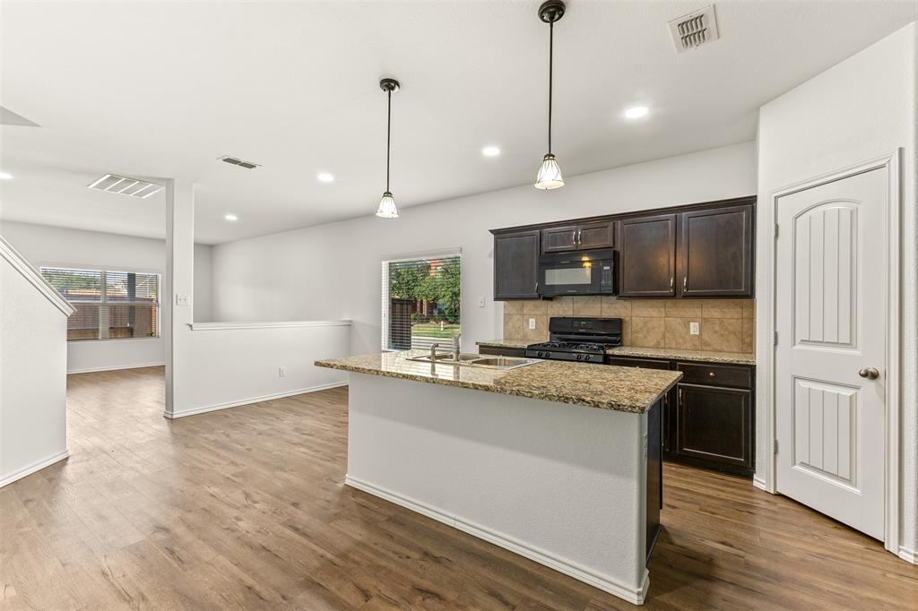 1220 Freestone Court