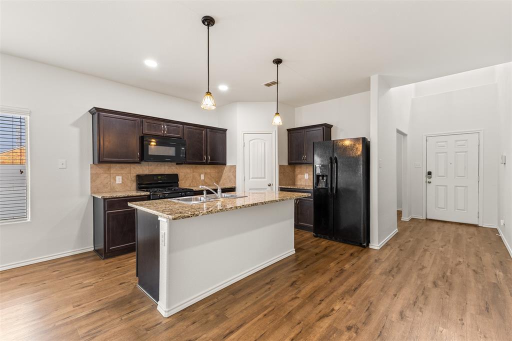 1220 Freestone Court