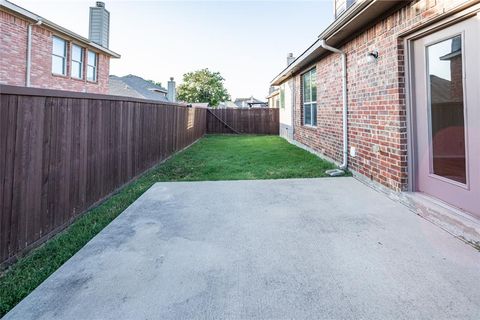 A home in Melissa