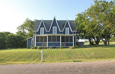 Photo of 453 E Marshall Street, Van Alstyne, TX 75495 (MLS # 21232669)
