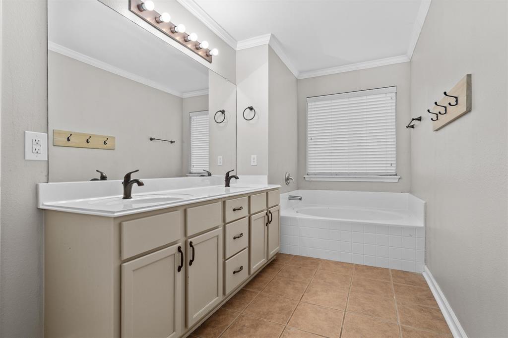 Woodlands Sanders - Residential