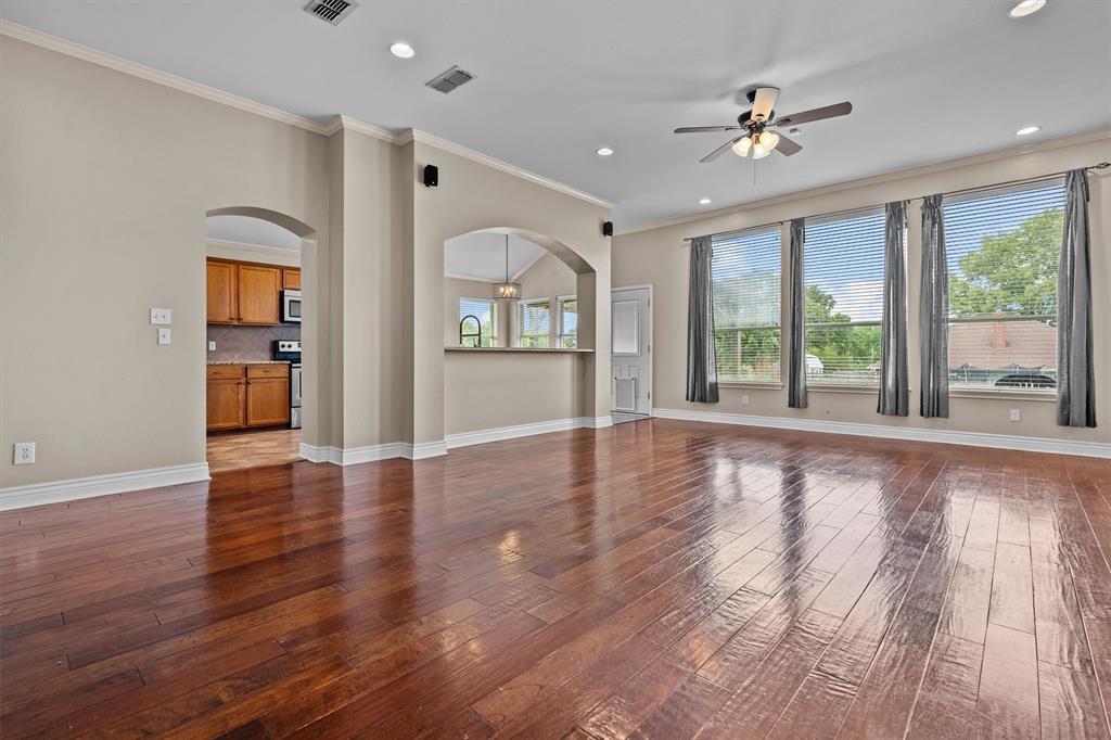 Woodlands Sanders - Residential