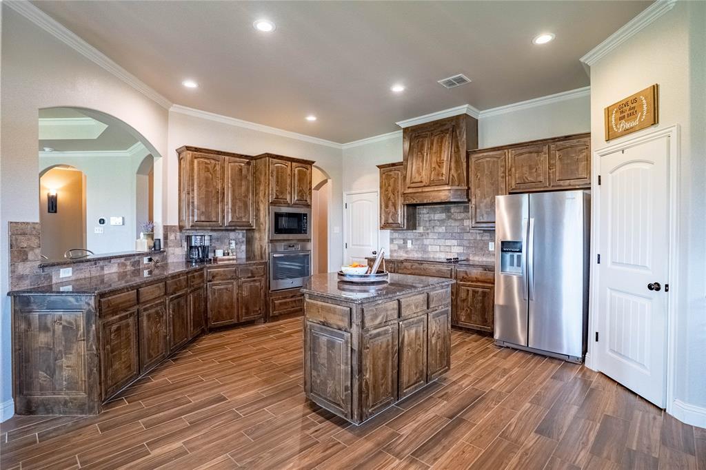 7816 Loma Lane
