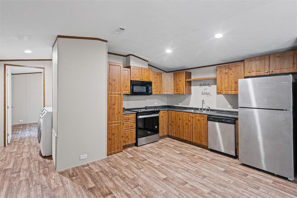 Runaway Bay Unit 7a - Residential