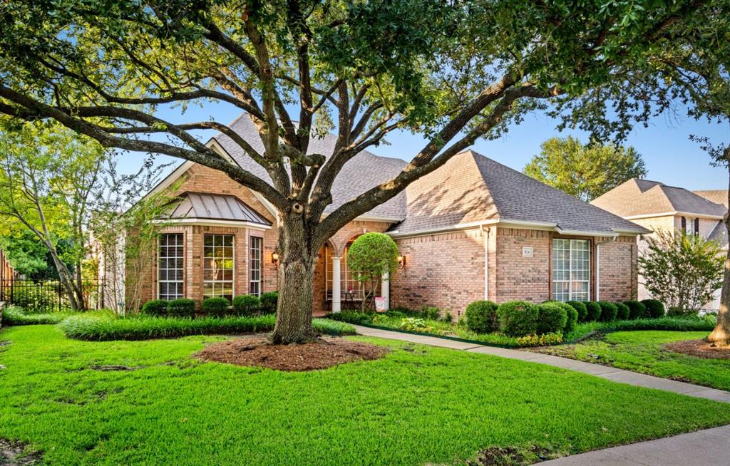 824 Parkwood Court