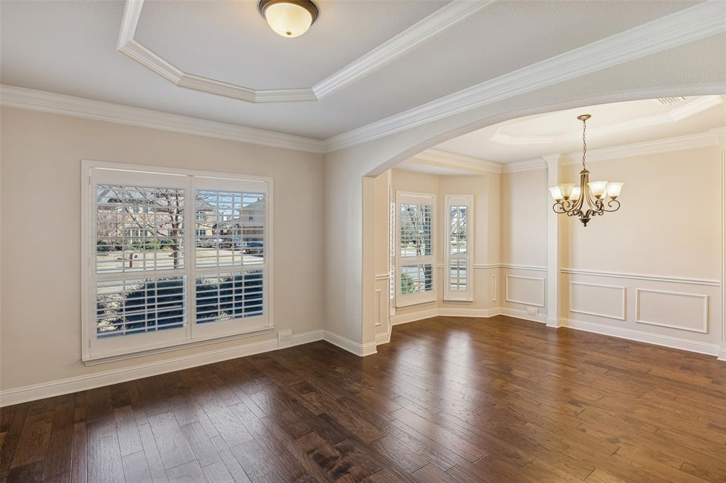 6401 Abbotsford Drive