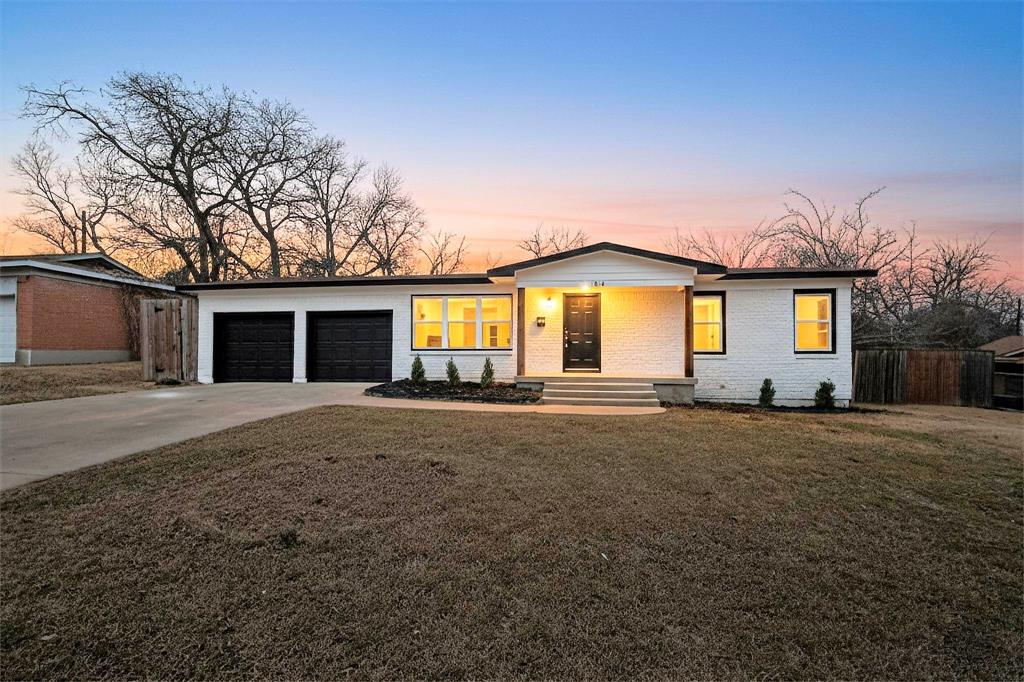 1816 Ellington Drive