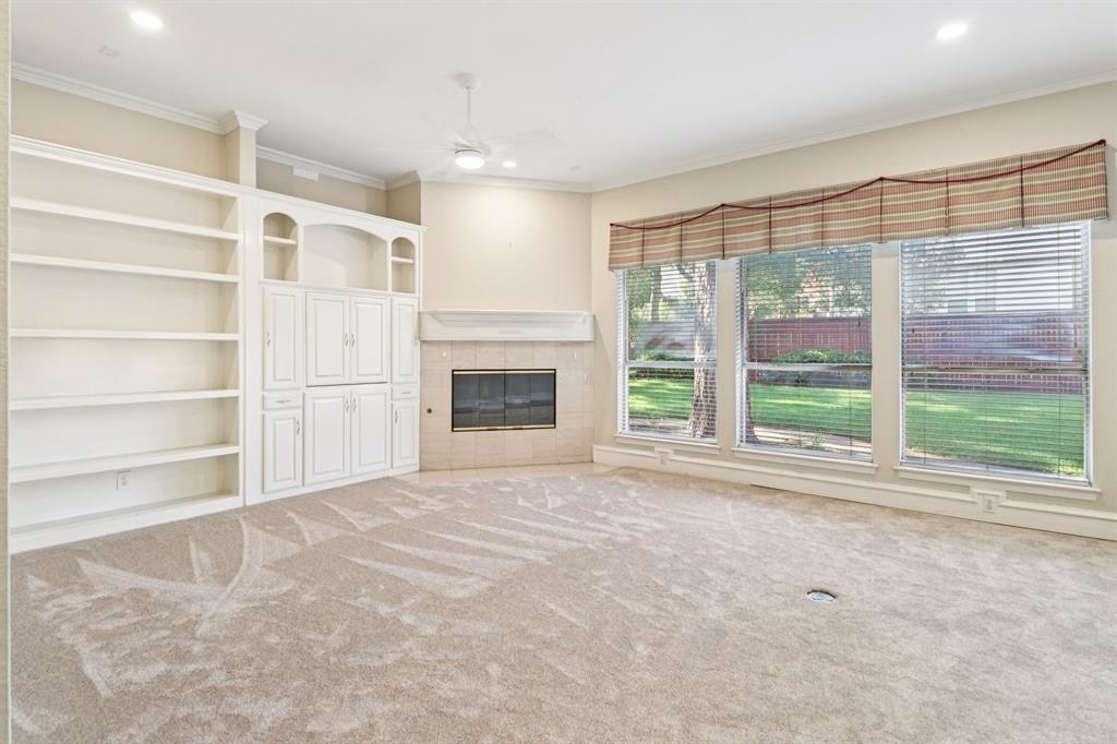 2805 Red Oak Court E