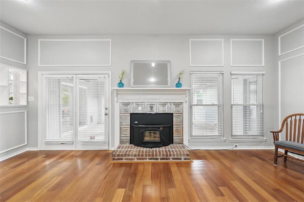 818 Red Oak Drive