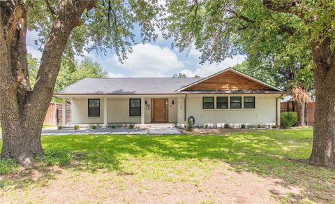 729 Bizerte Avenue Dallas TX 75224