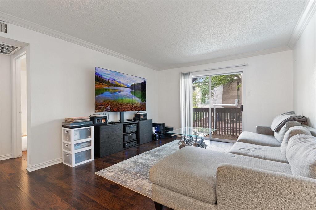 4859 Cedar Springs Road 233