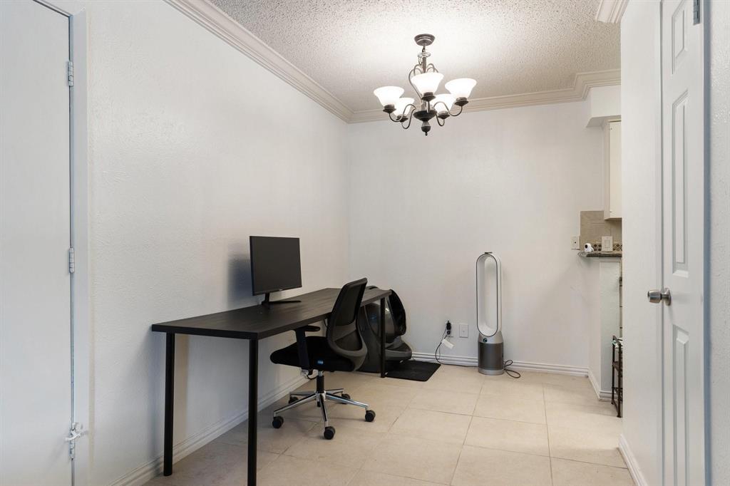 4859 Cedar Springs Road 233
