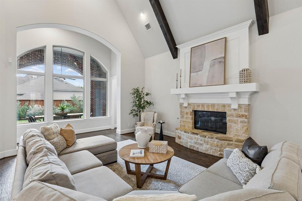 4290 Mesa Drive