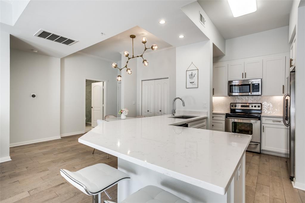 Renaissance On Turtle Creek Condo - Residential Lease