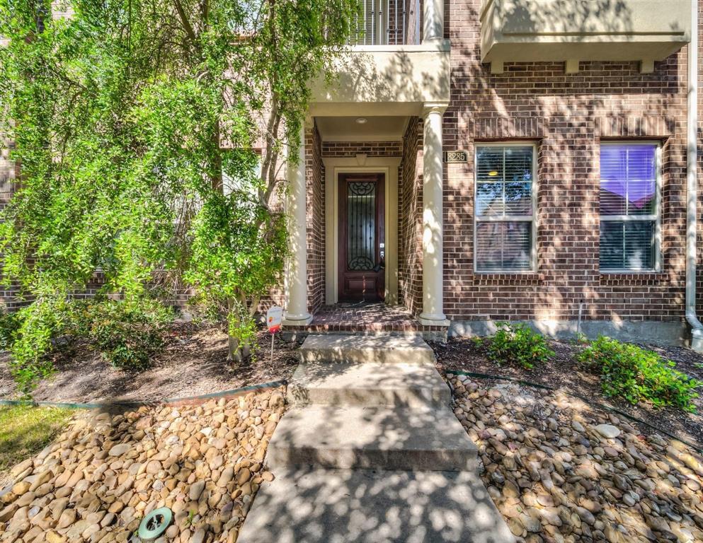 8285 Short Street
