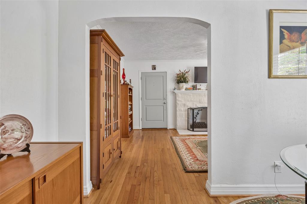 1114 Valencia Street