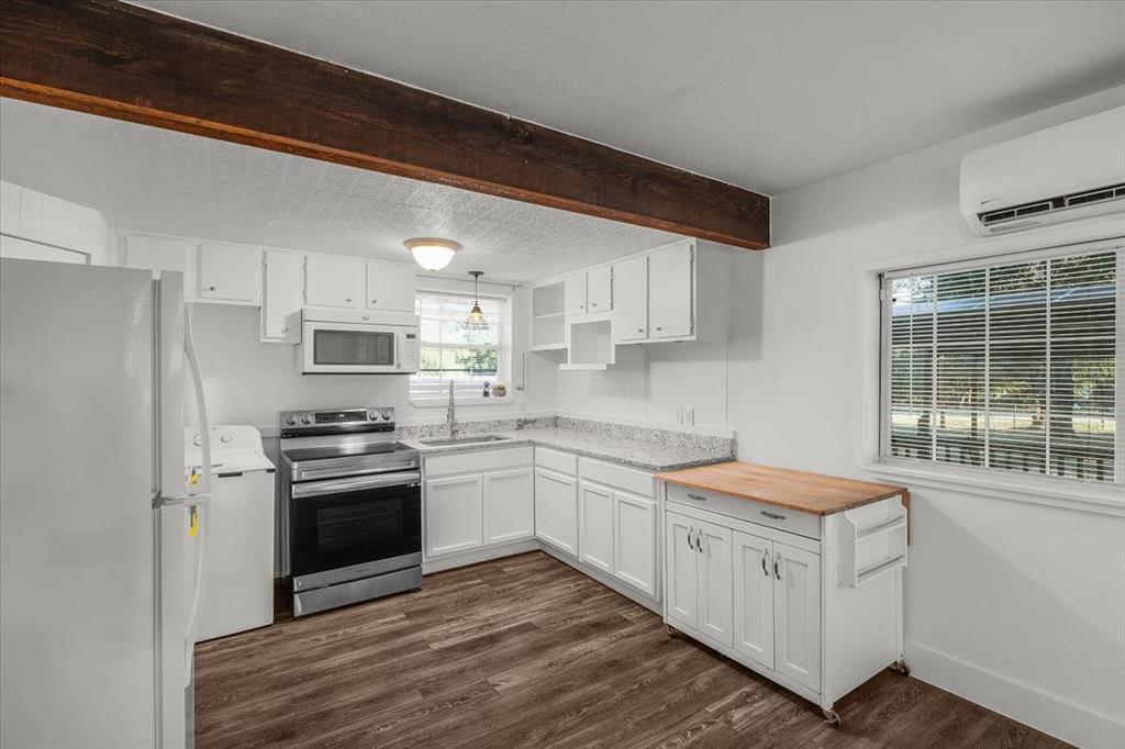 Lake Country Acres - Residential