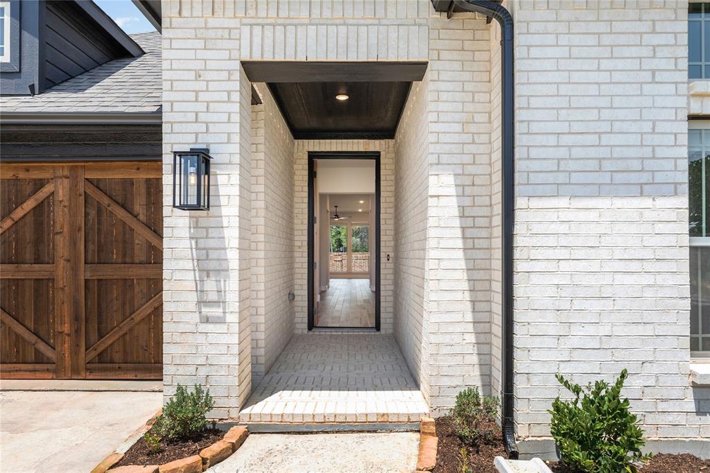 2315 Legacy Oaks Lane