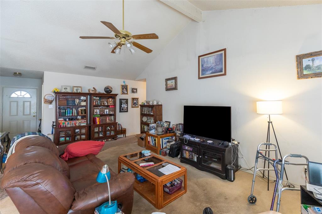 8009 Weehunt Court