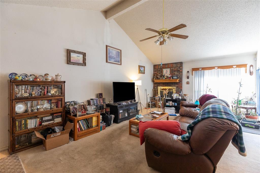 8009 Weehunt Court