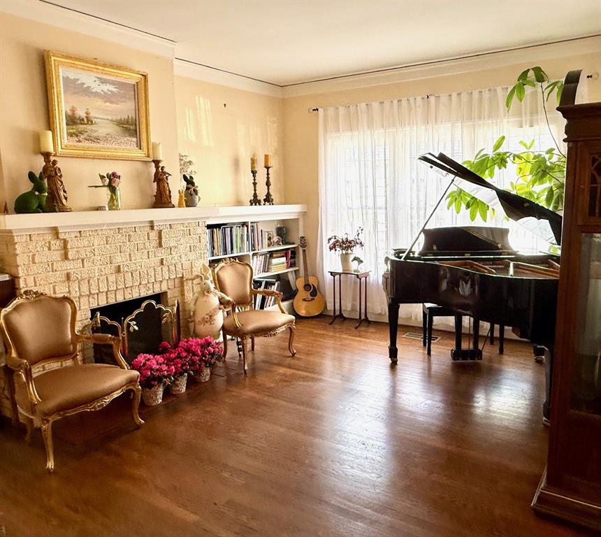 3852 Mockingbird Lane