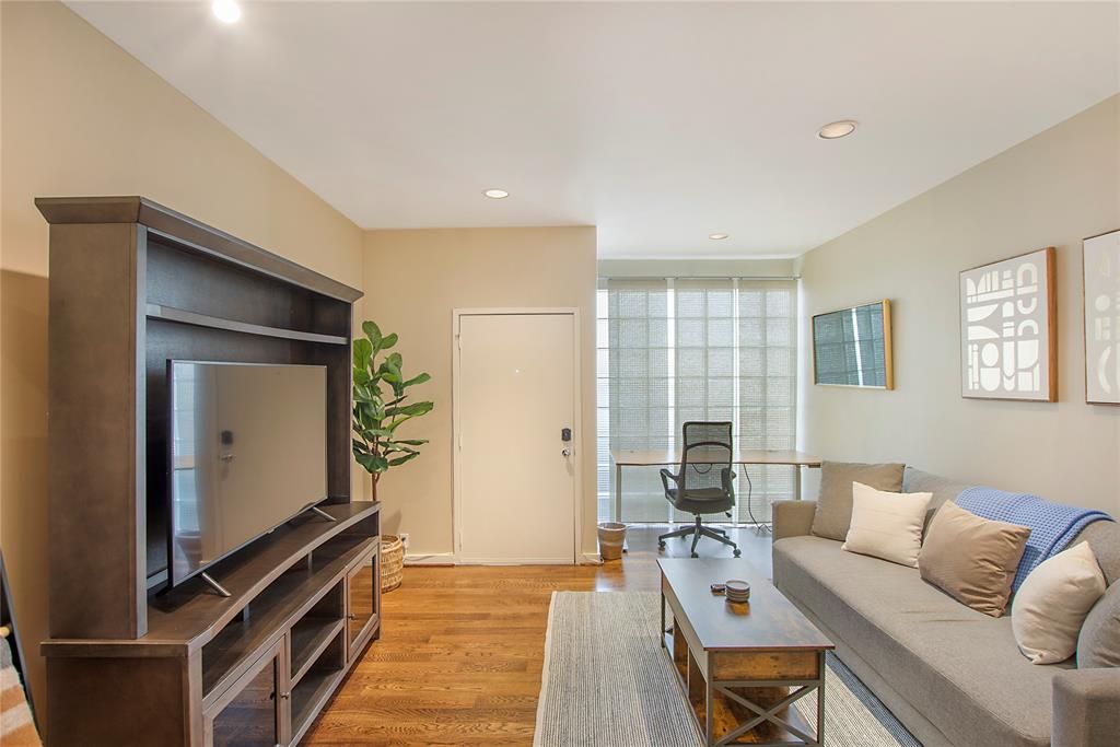 Buena Vista Street Condo 4241 - Residential Lease