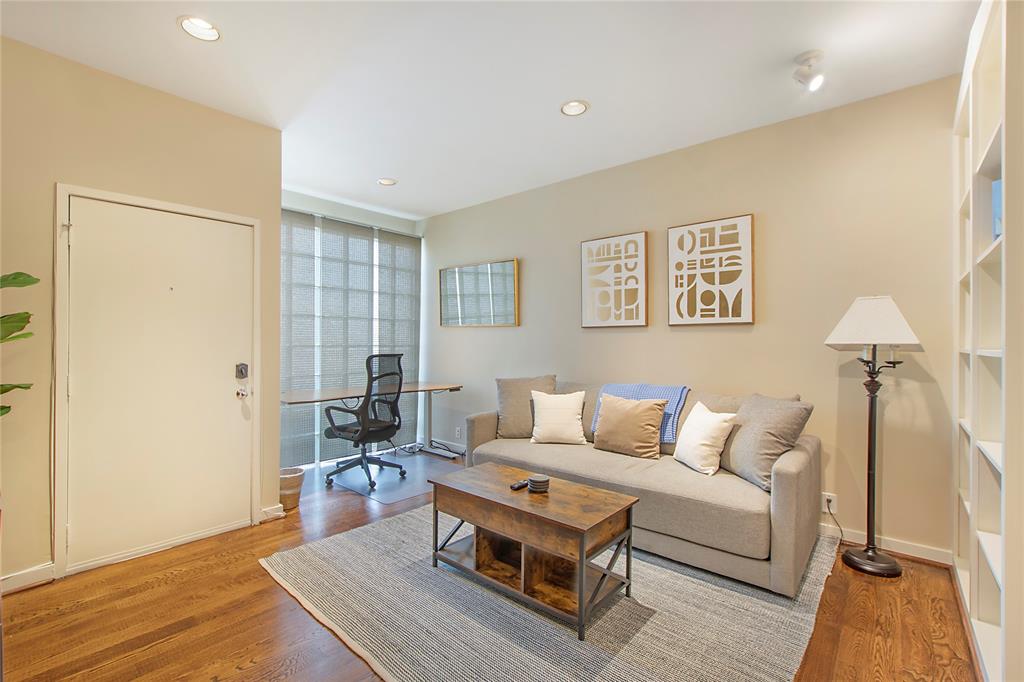 Buena Vista Street Condo 4241 - Residential Lease