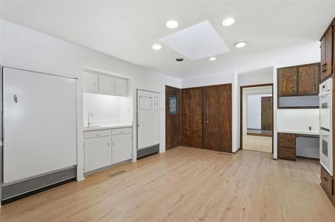 Tiny photo for 112 Virginia Lane, Arlington, TX 76010 (MLS # 21089868)