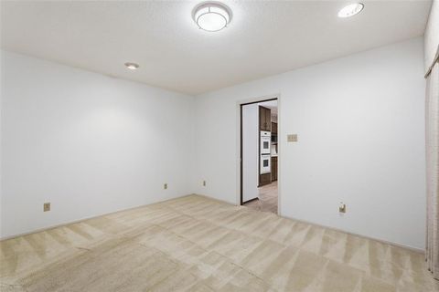 Tiny photo for 112 Virginia Lane, Arlington, TX 76010 (MLS # 21089868)