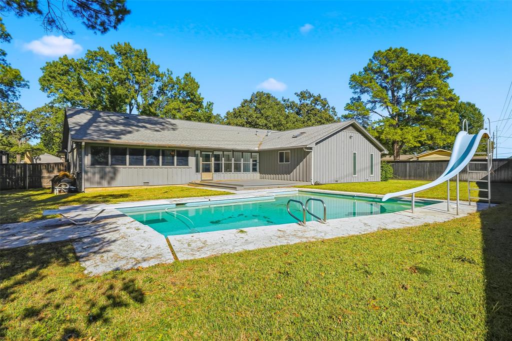 Elm Shadows Add - Residential