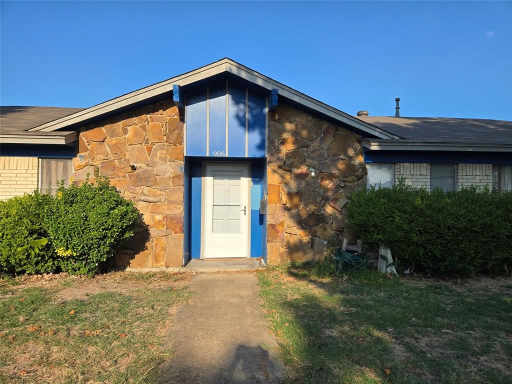 906 Walnut Parkway