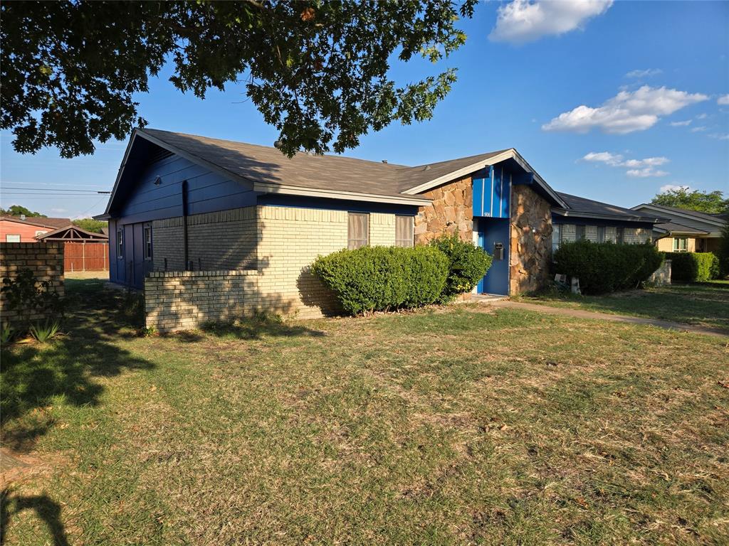 906 Walnut Parkway