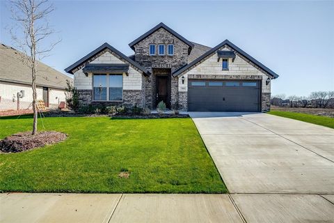 560 Holiday Avenue Waxahachie TX 75165