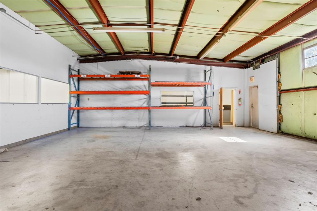 A1062 H WALL - Commercial Sale