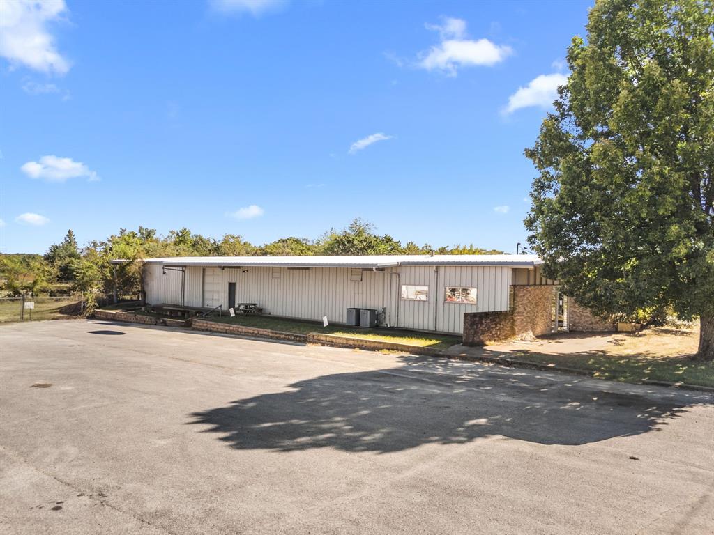 A1062 H WALL - Commercial Sale