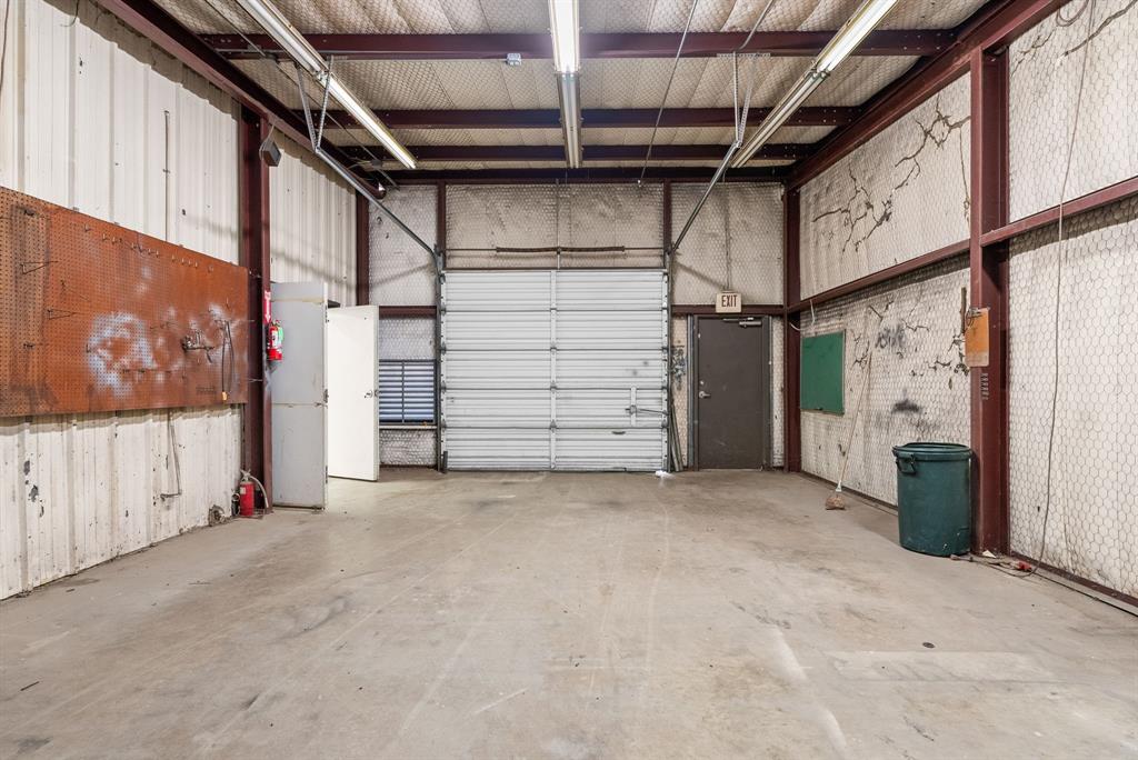 A1062 H WALL - Commercial Sale