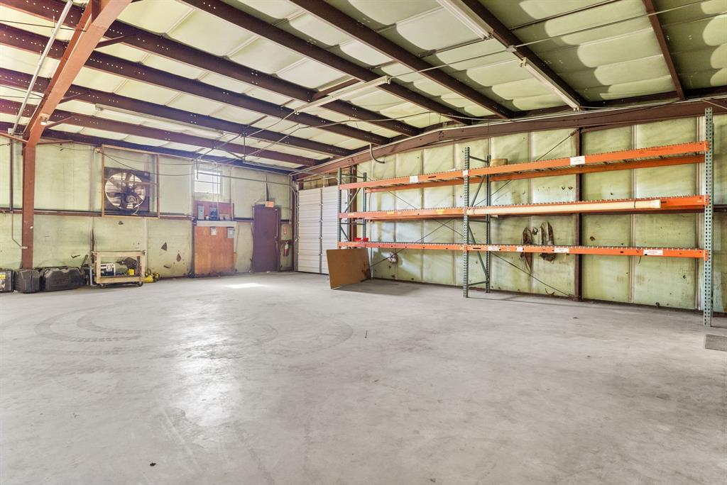 A1062 H WALL - Commercial Sale