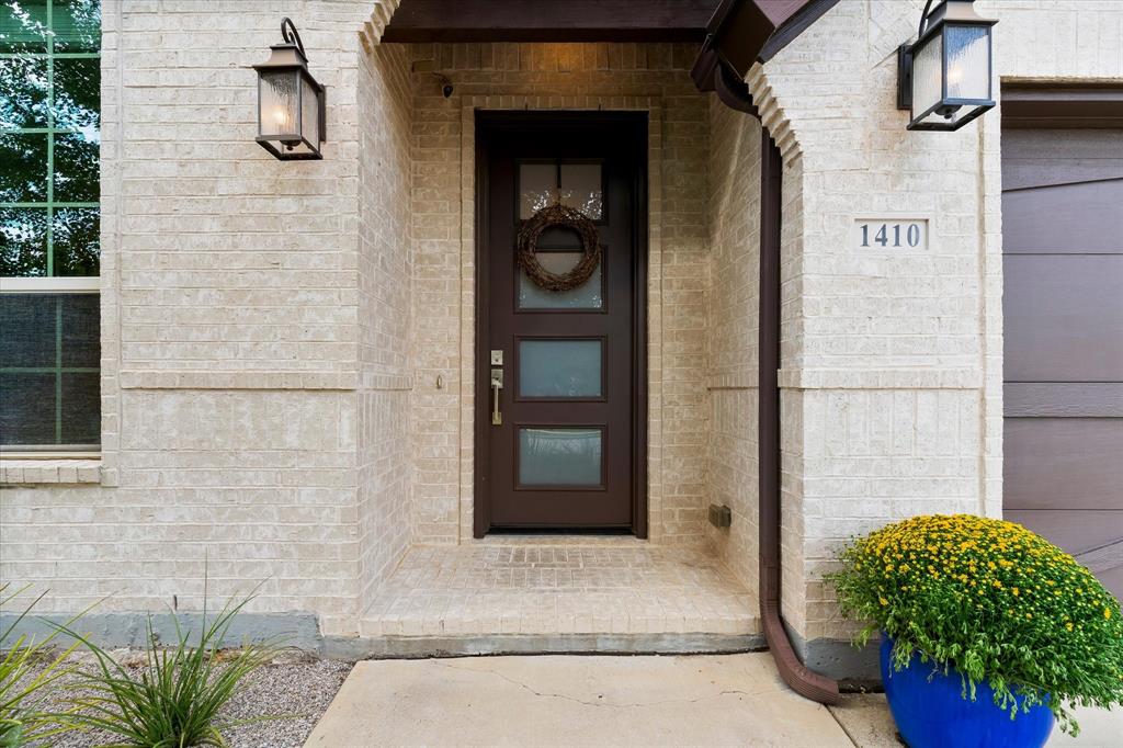 1410 Fort Davis Drive