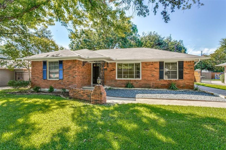 Quintessential Lakewood Elementary 1950's home in highly desirable Ridgewood Park. As you step inside, you are greeted with a large, light-filled windows and open floor plan for easy living. The living room is perfect for cozy evenings and opens to the kitchen which features modern appliances, granite counters and ample storage. The primary bedroom is complete with an en-suite bathroom and large closet space. Two additional bedrooms and full bath offer flexibility for a growing family or home office space. Outside, there is a patio for al-fresco relaxing or dining that opens to a large backyard with mature trees that is currently being re-freshed with new sod and large wooden privacy fence. This home's convenient location in a friendly neighborhood ensures easy access to top rated schools, parks, shopping and entertainment. It is not to be missed!