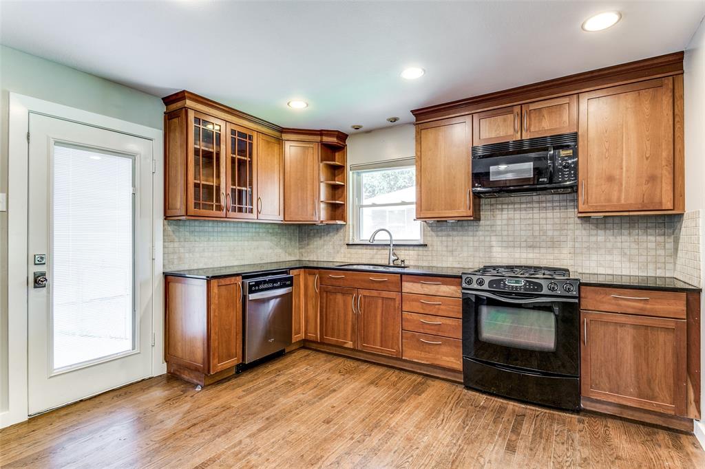 Caruth Terrace 05 - Residential Lease