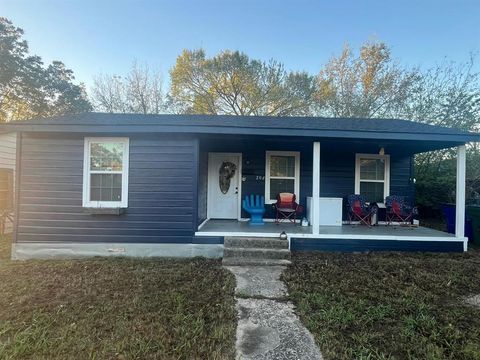 A home in Whitesboro