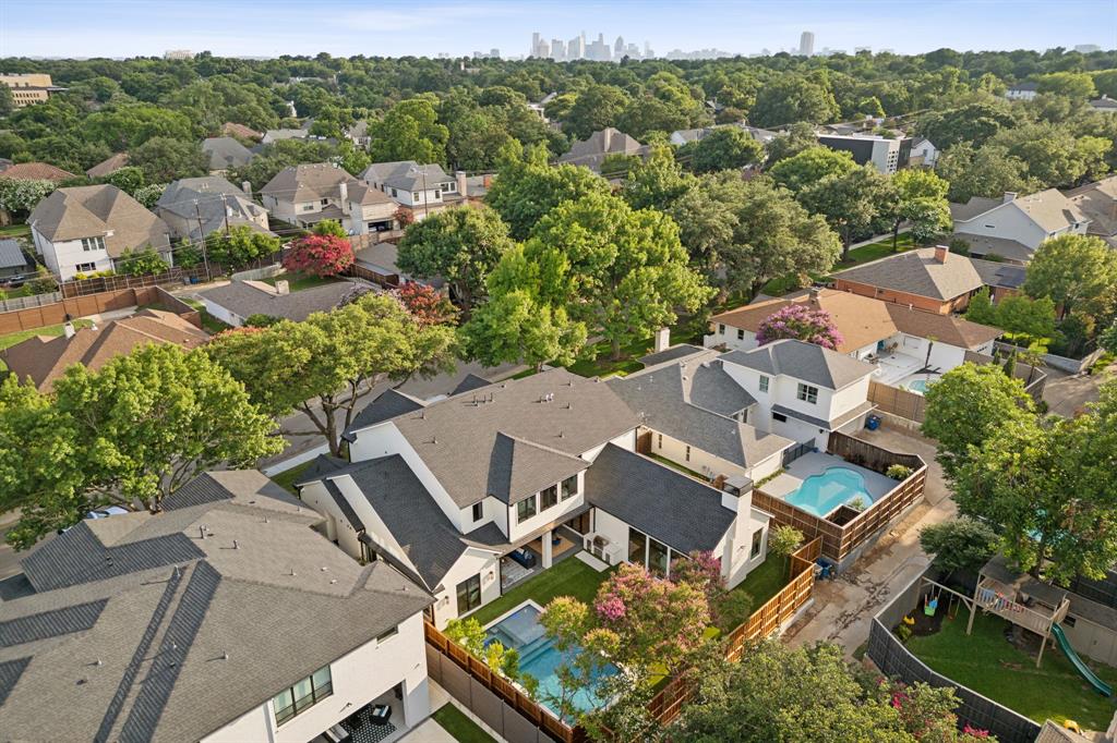 BOB O LINKS ESTATES - Residential